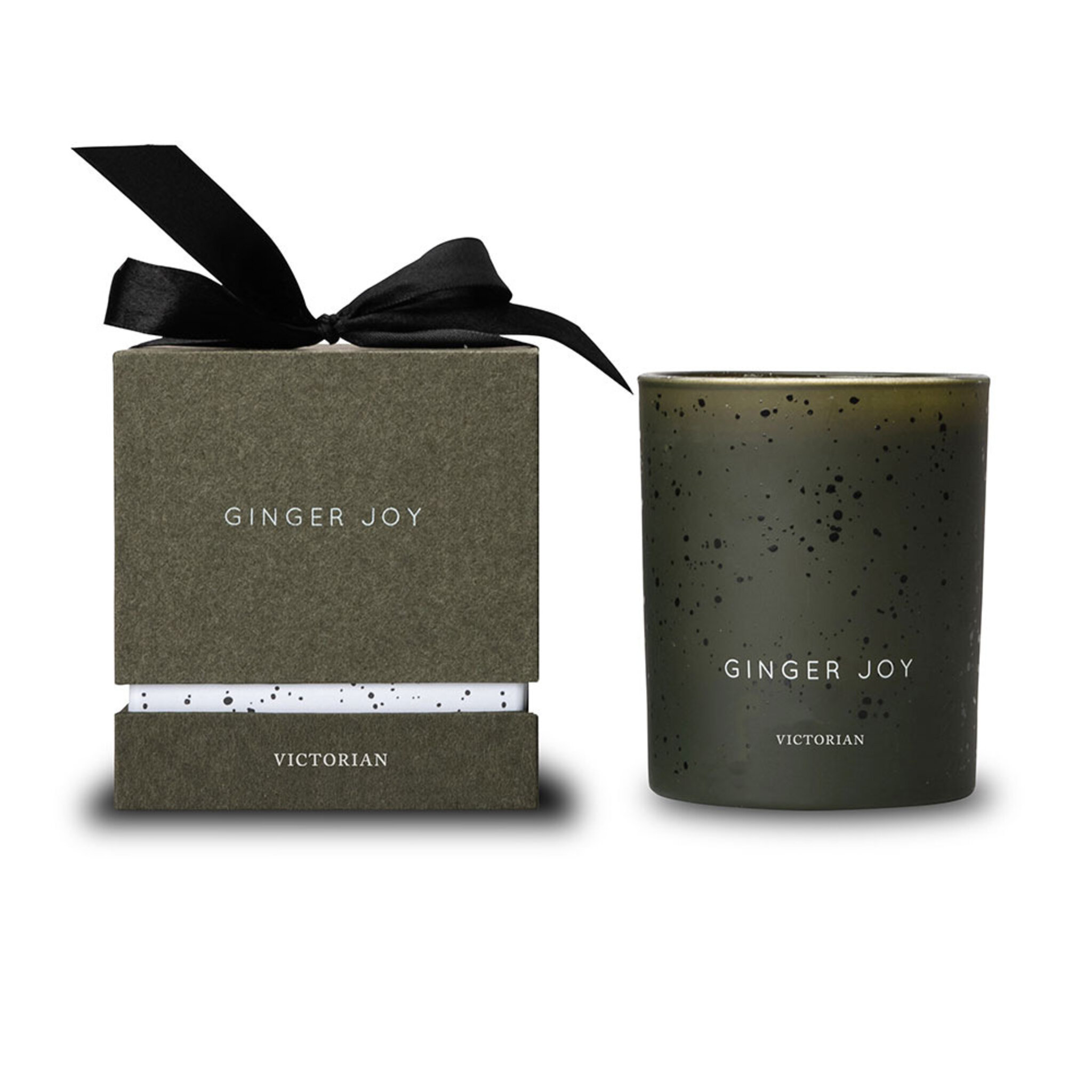 Candle Ginger Joy - Fantastiska dofter för en själsmytande tradition. Lämna aldrig ett brinnade ljus obevakat. Håll borta från barn och djur. Glaset kan bli varmt, placera ljuset på lämplig varmresident yta. Underhåll ljuset och klipp av veke var tredje timme., Ø8x9,5 cm