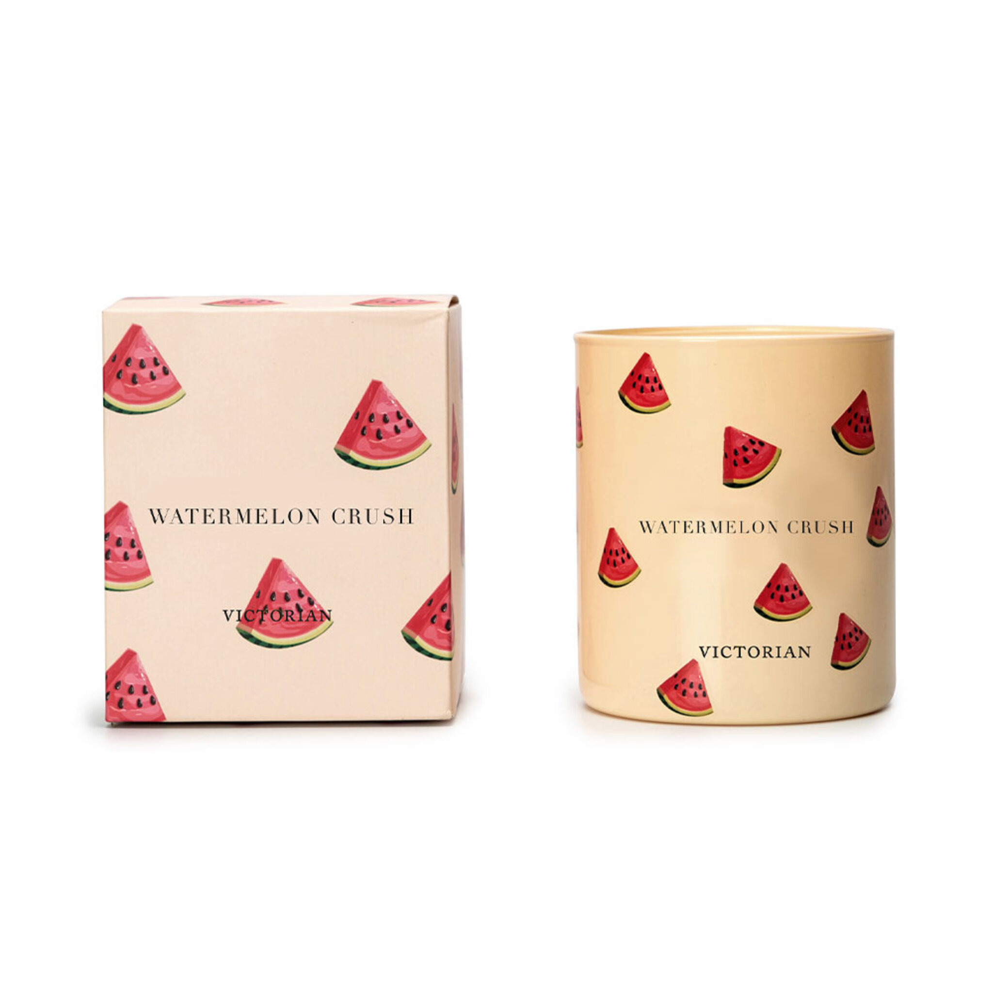 WATERMELON CRUSH - en härlig, romatisk doft med inslag av vanilj och drömmig ros. Lämna aldrig ett brinnade ljus obevakat. Håll borta från barn och djur. Glaset kan bli varmt, placera ljuset på lämplig varmresident yta. Underhåll ljuset och klipp av veke var tredje timme., Ø8x9,5 cm