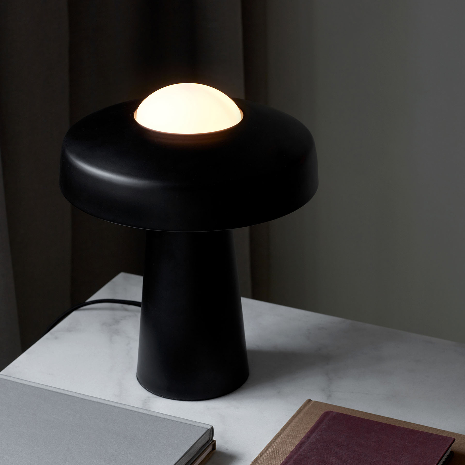 Bordslampa Time, svart