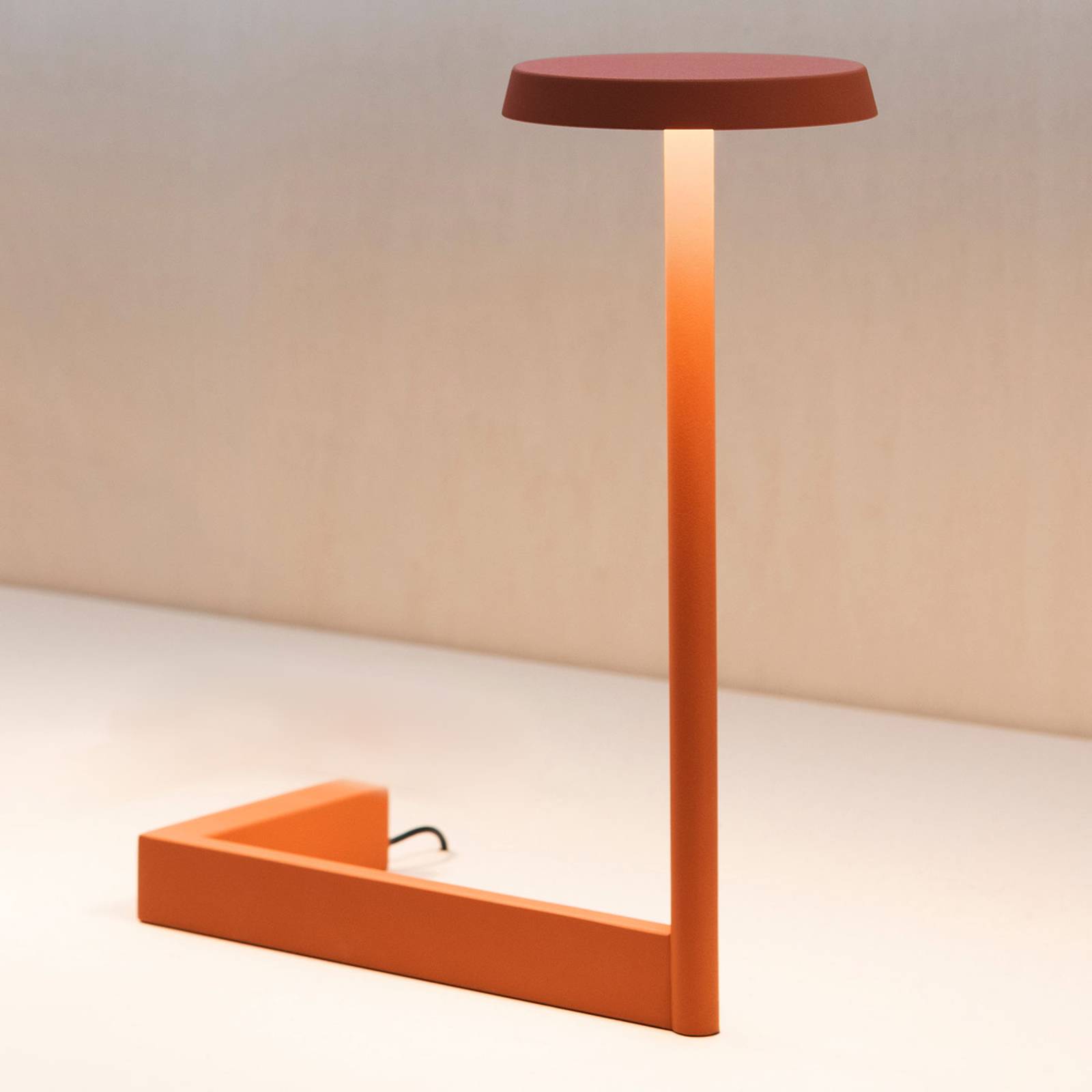 Vibia Flat LED-bordslampa höjd 30 cm terrakotta