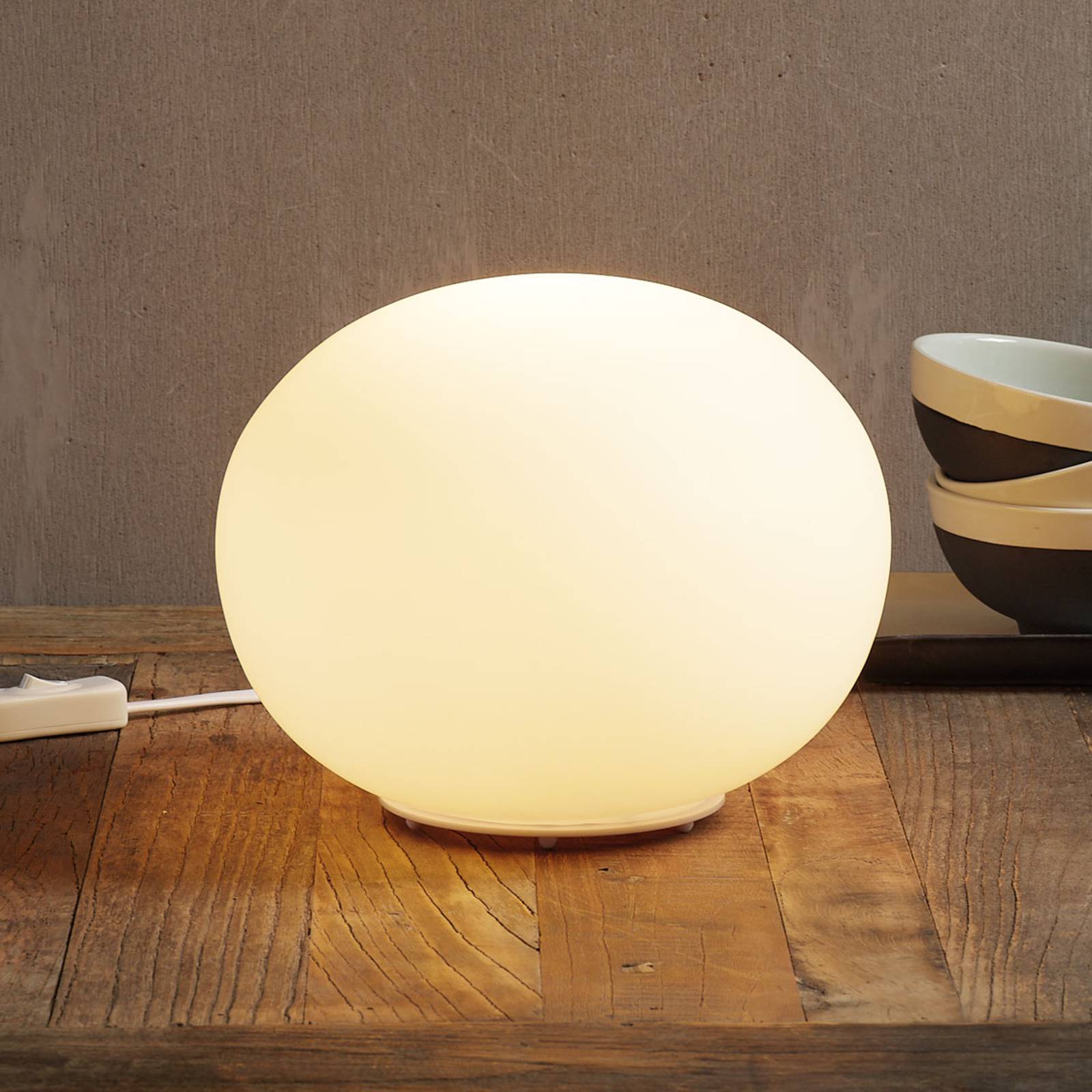 Fenomenal bordslampa EGA 22 cm