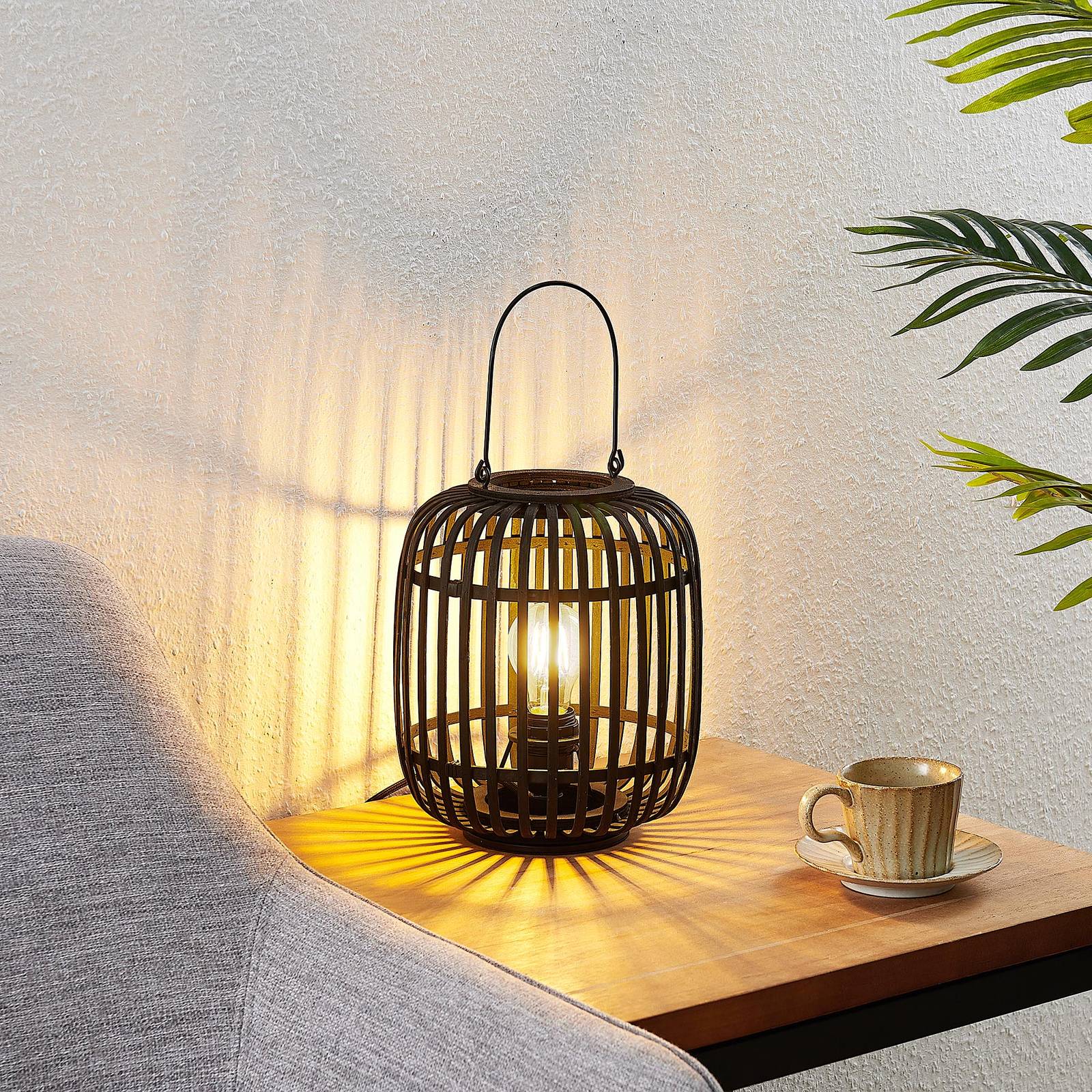 Lindby Canyana bordslampa av rotting, svart