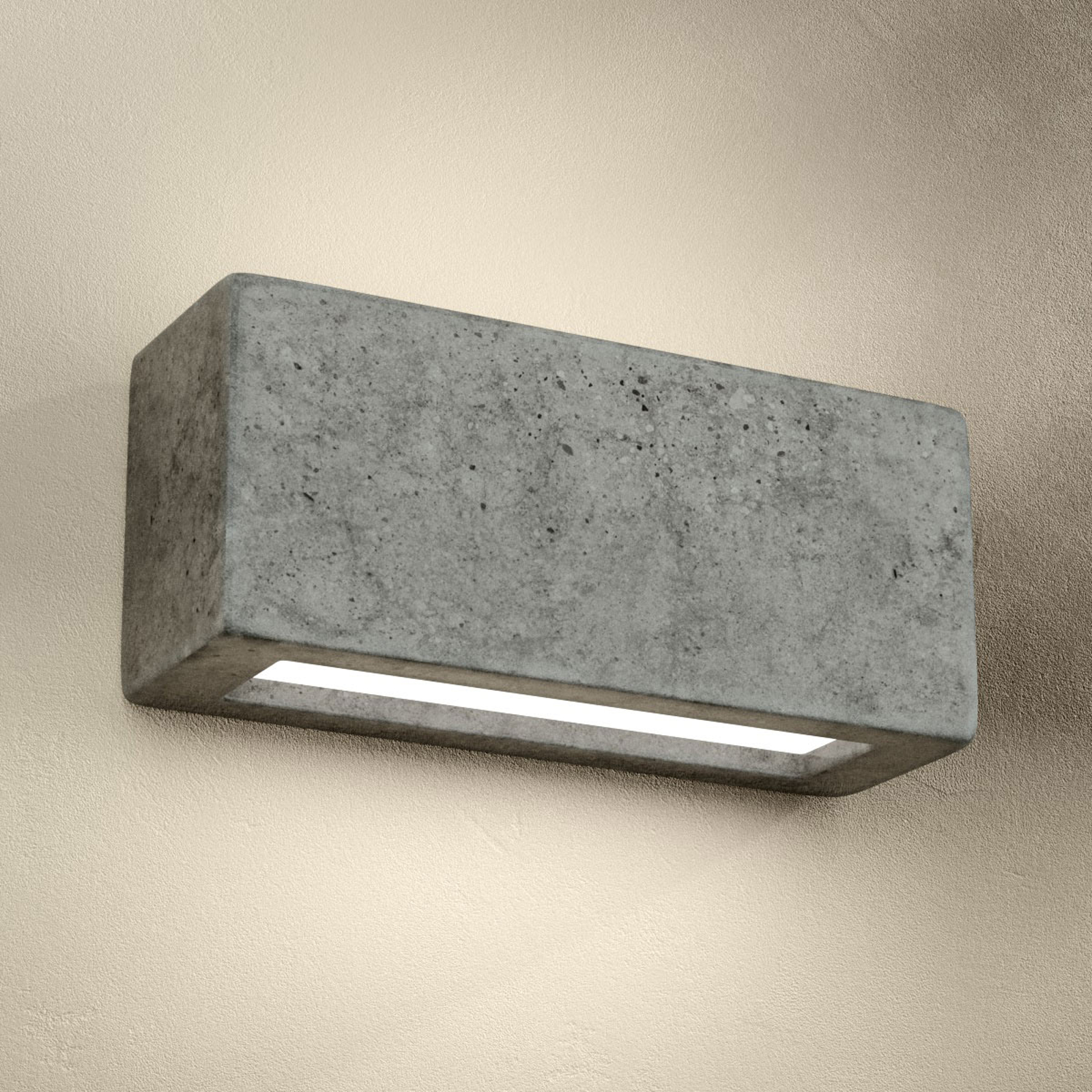 Betonggjuten vägglampa Proof