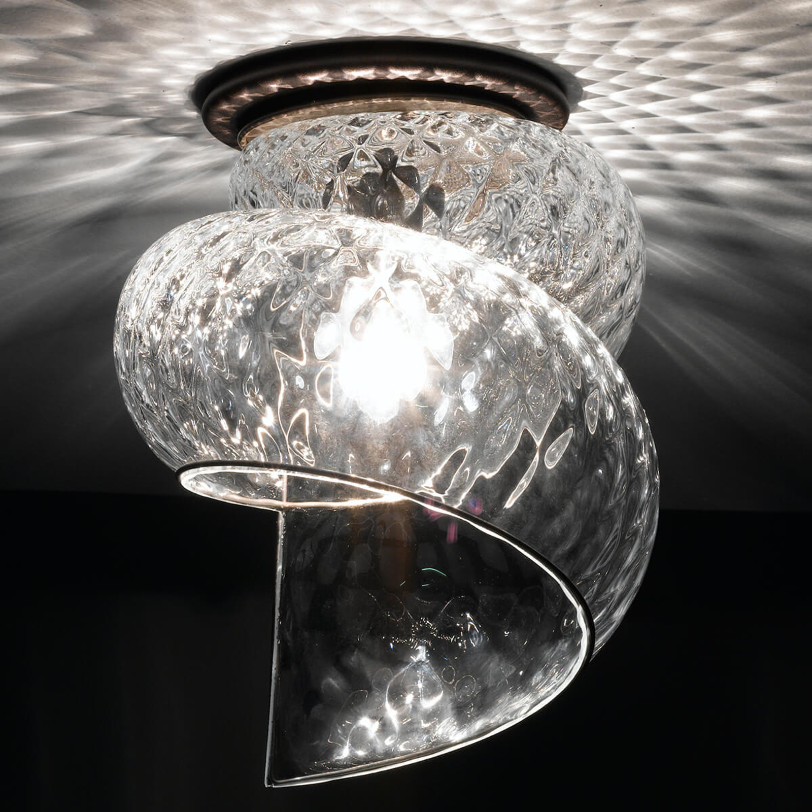 Taklampa Chiocciola med klar glasskärm
