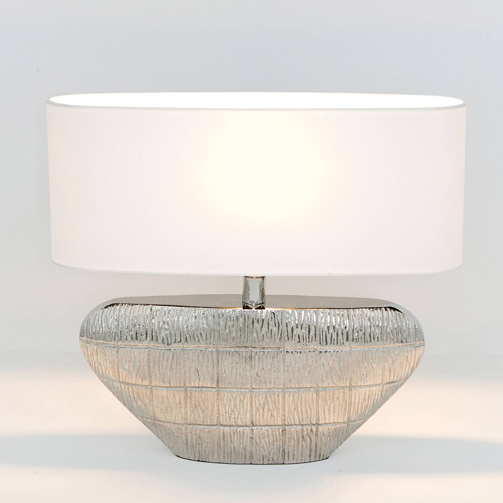 Cleopatra - oval bordslampa med textilskärm