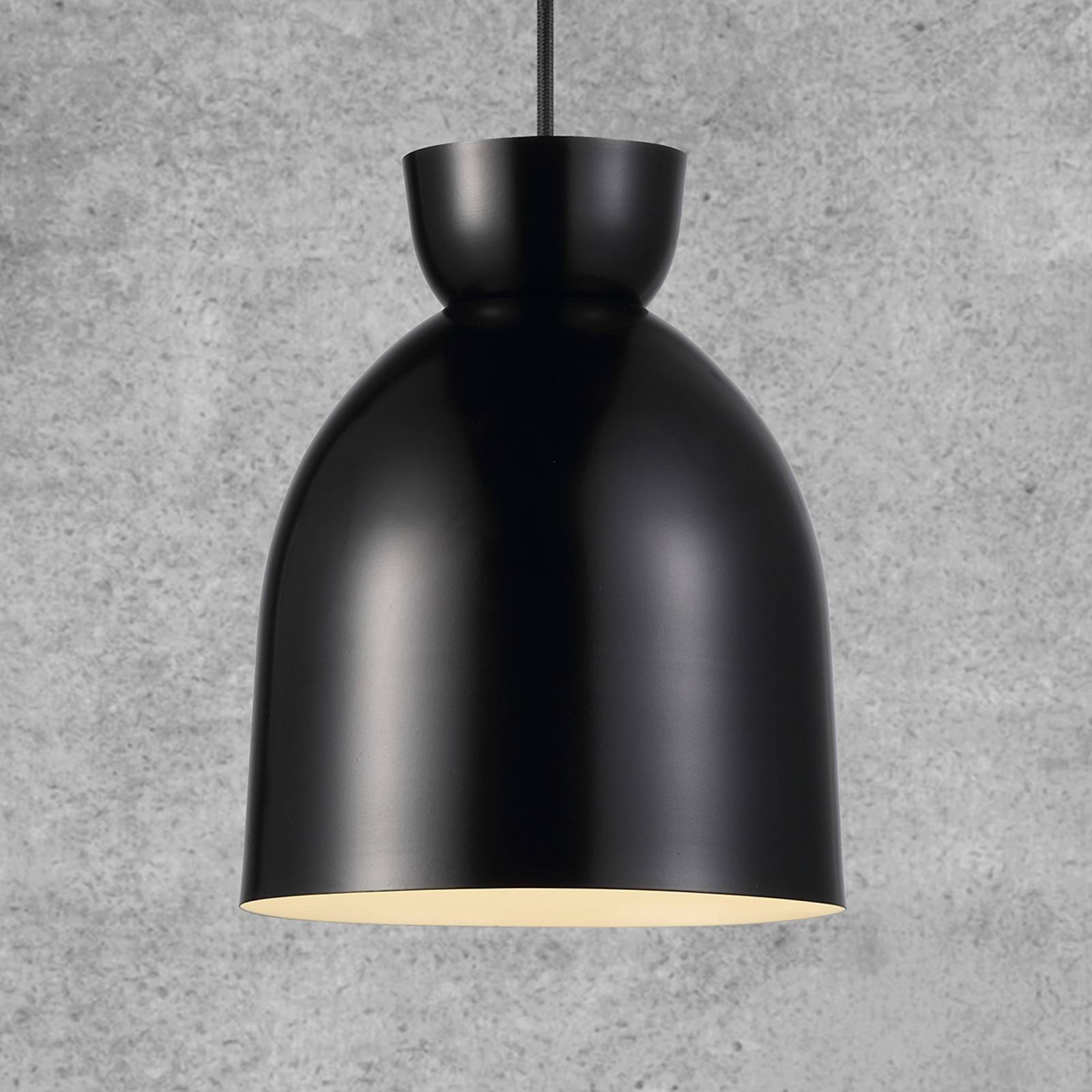 Diameter 21 cm - Pendellampa Circus svart