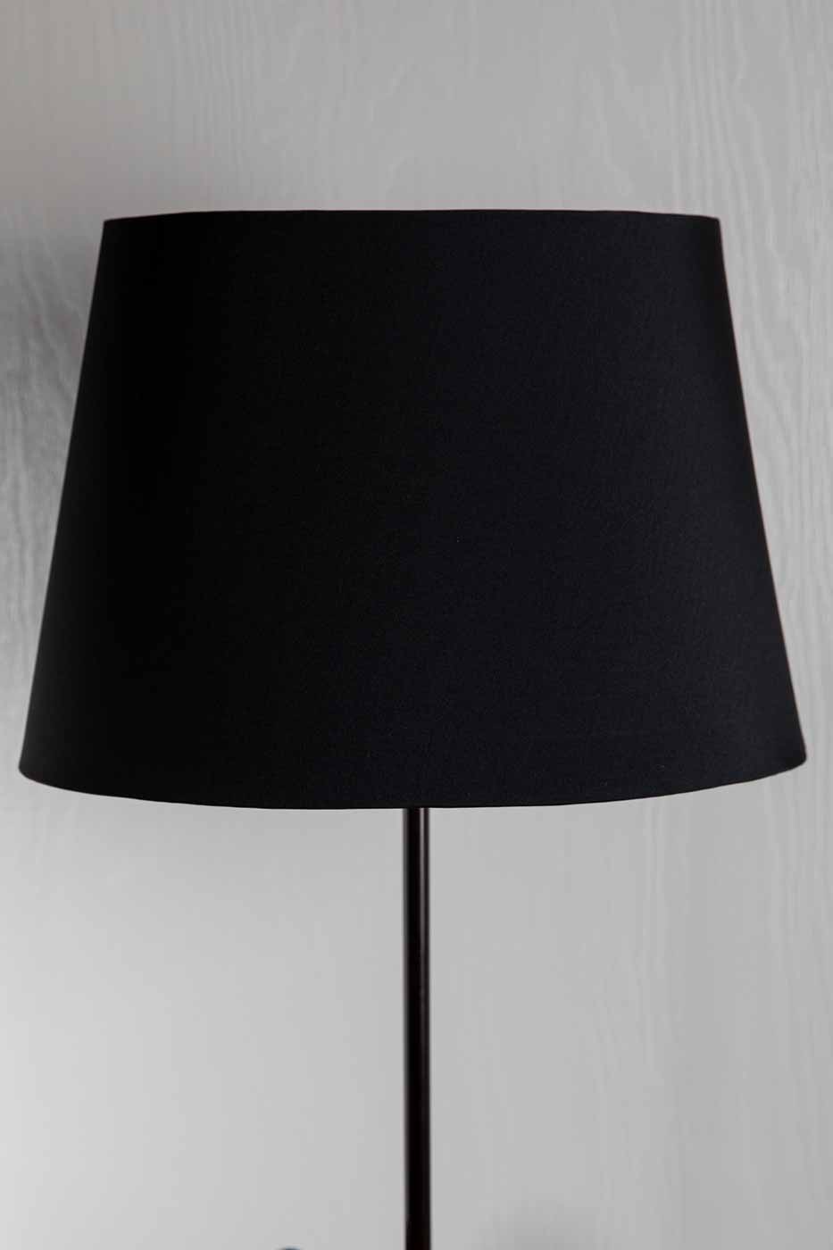 Lampskärm William oval 35,5cm svart taft