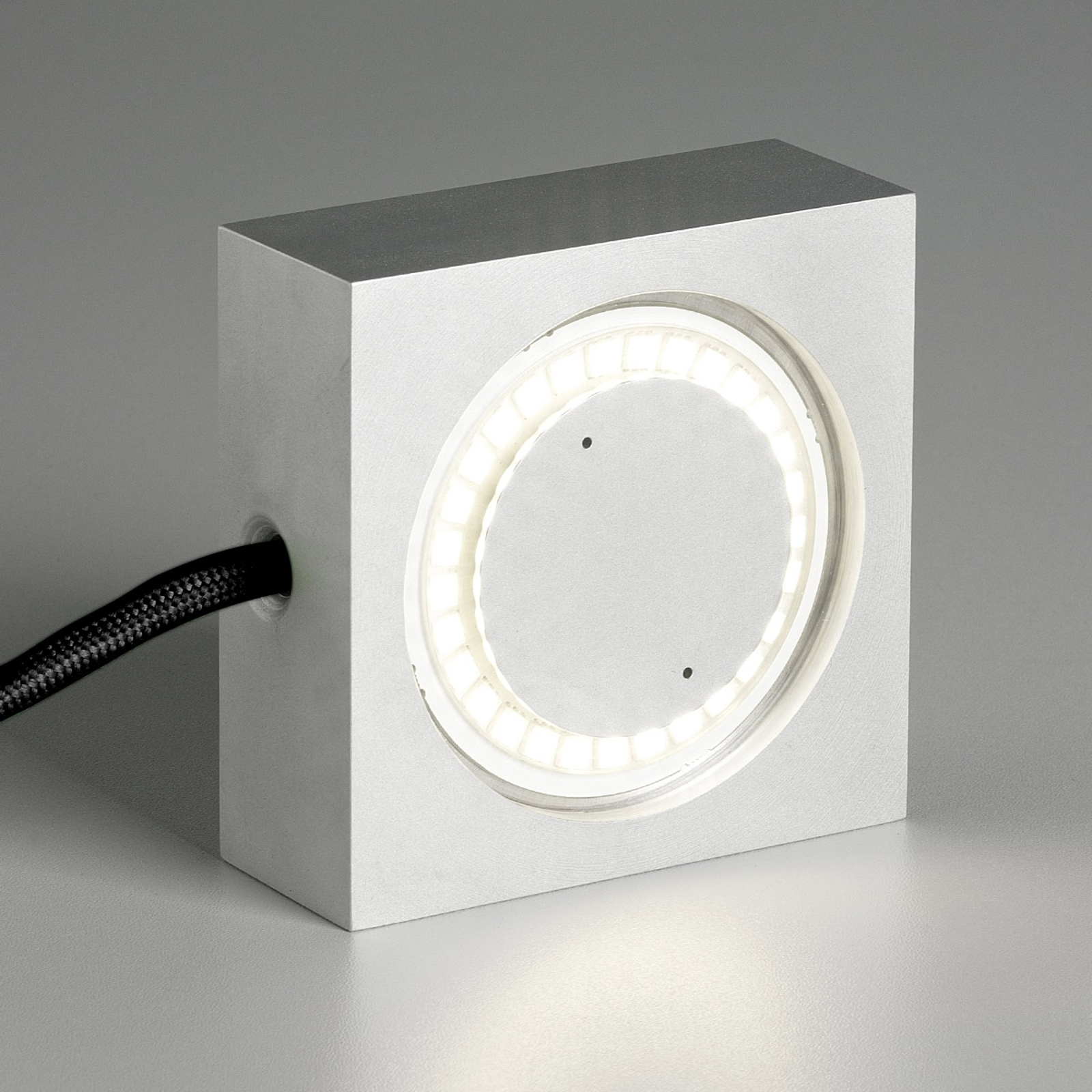 LED-mångsysslaren Square, svart sladd