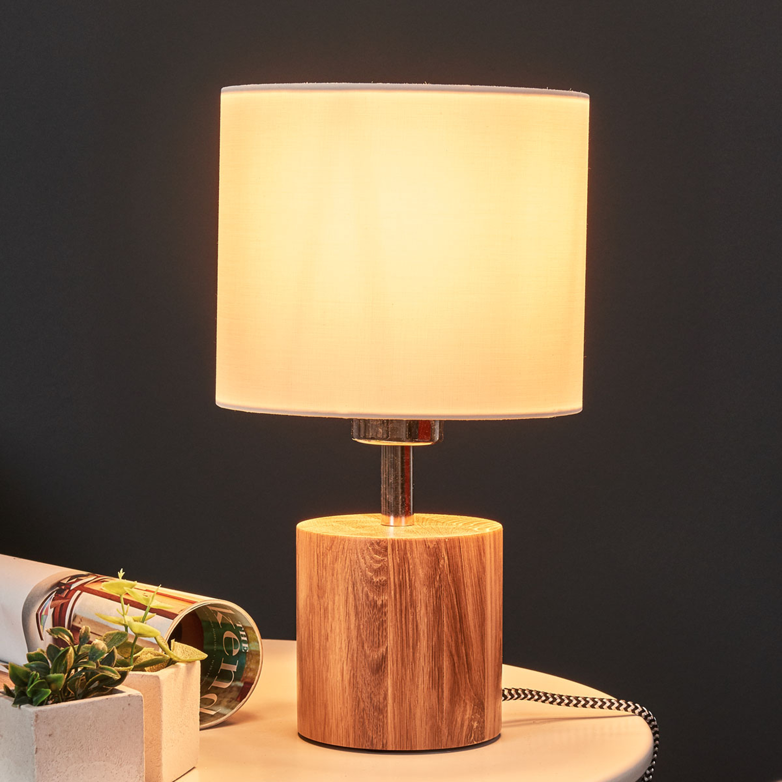 Bordslampa Trongo, cylinder oljad, skärm