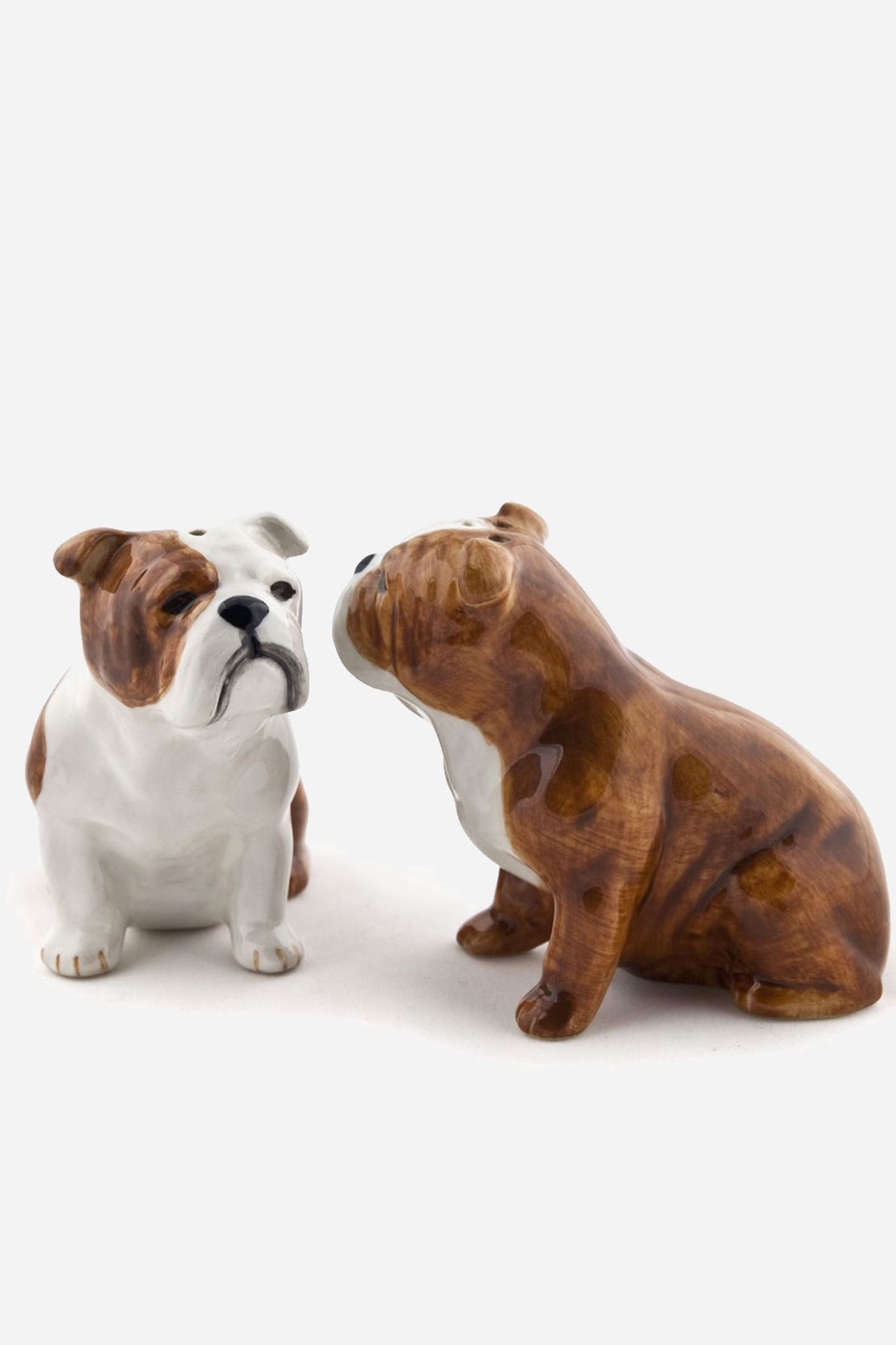 Salt och pepparkar Engelsk bulldog