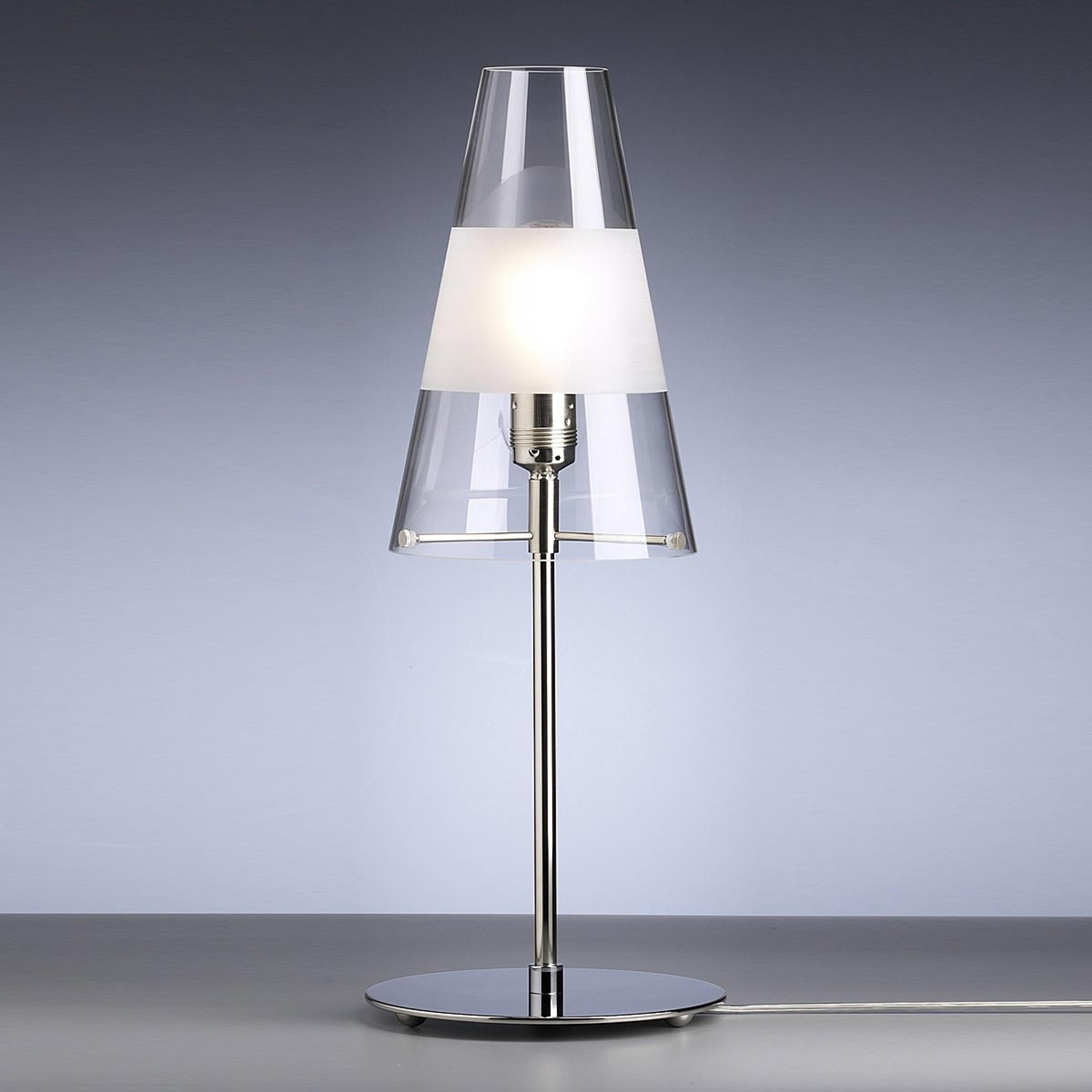 Bordslampa av Walter Schnepel genomskinl matt ring
