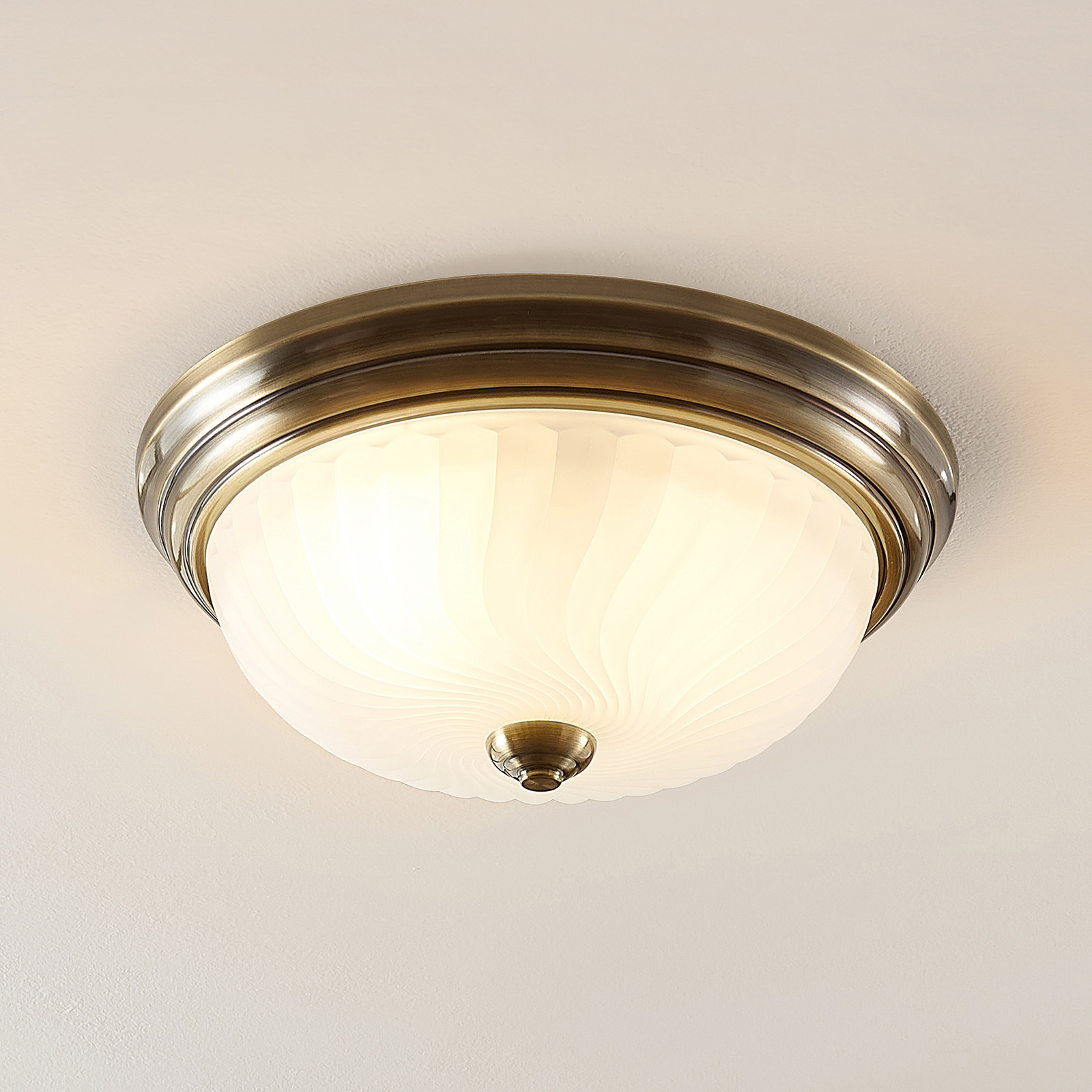 Lindby Pakka taklampa, nickel satin