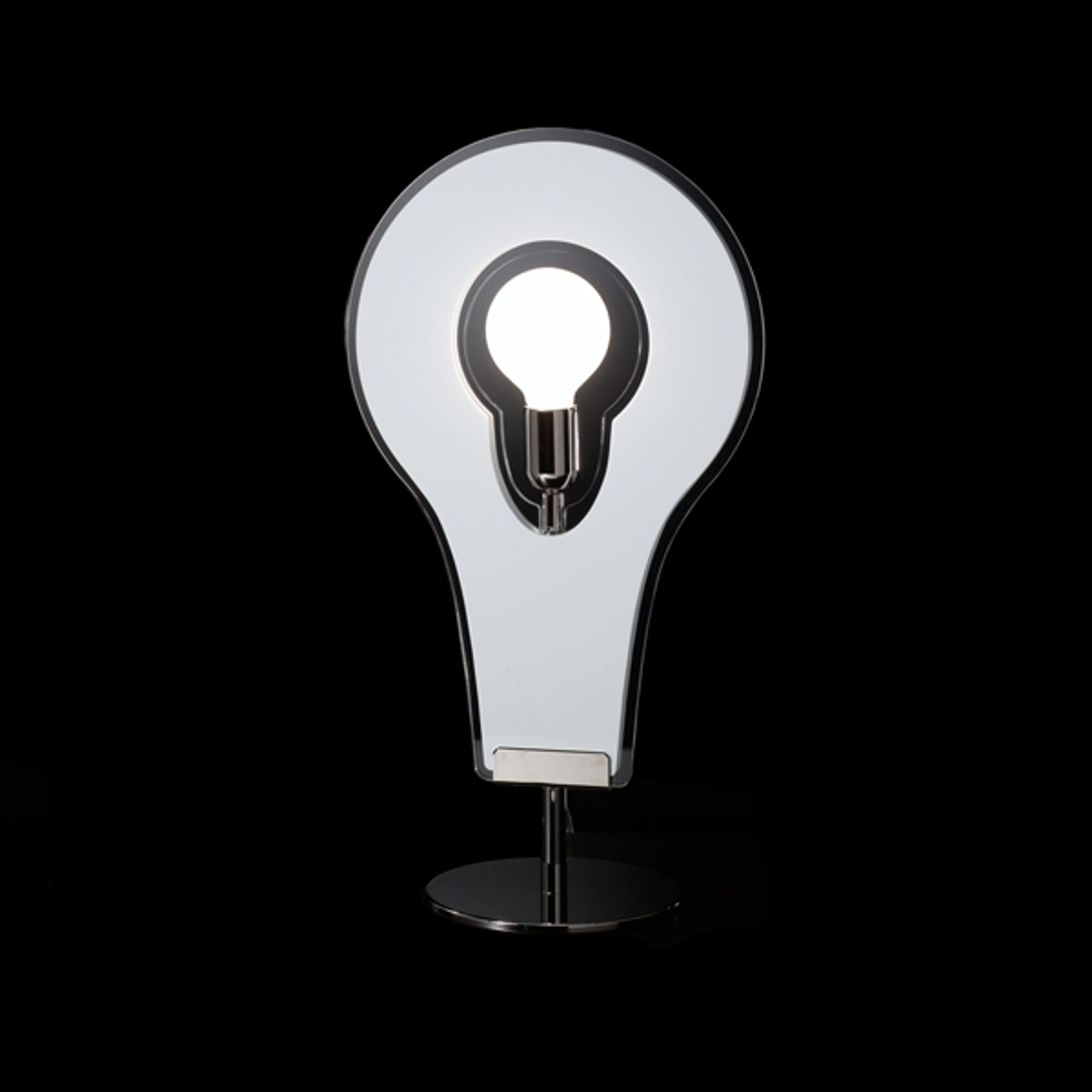 Vit, tilltalande bordslampa Flat 60