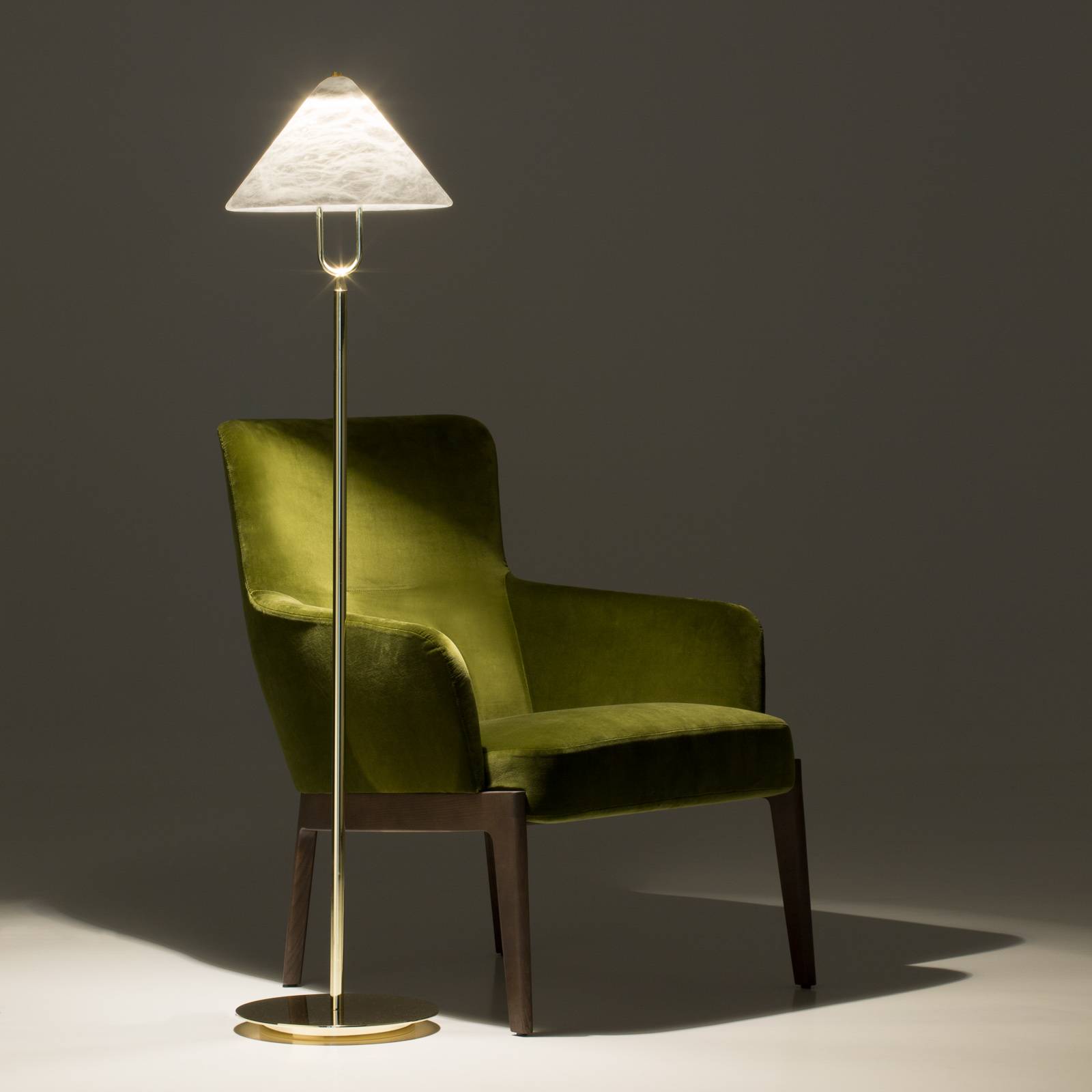 LED-golvlampa Fuji, skärm av alabaster