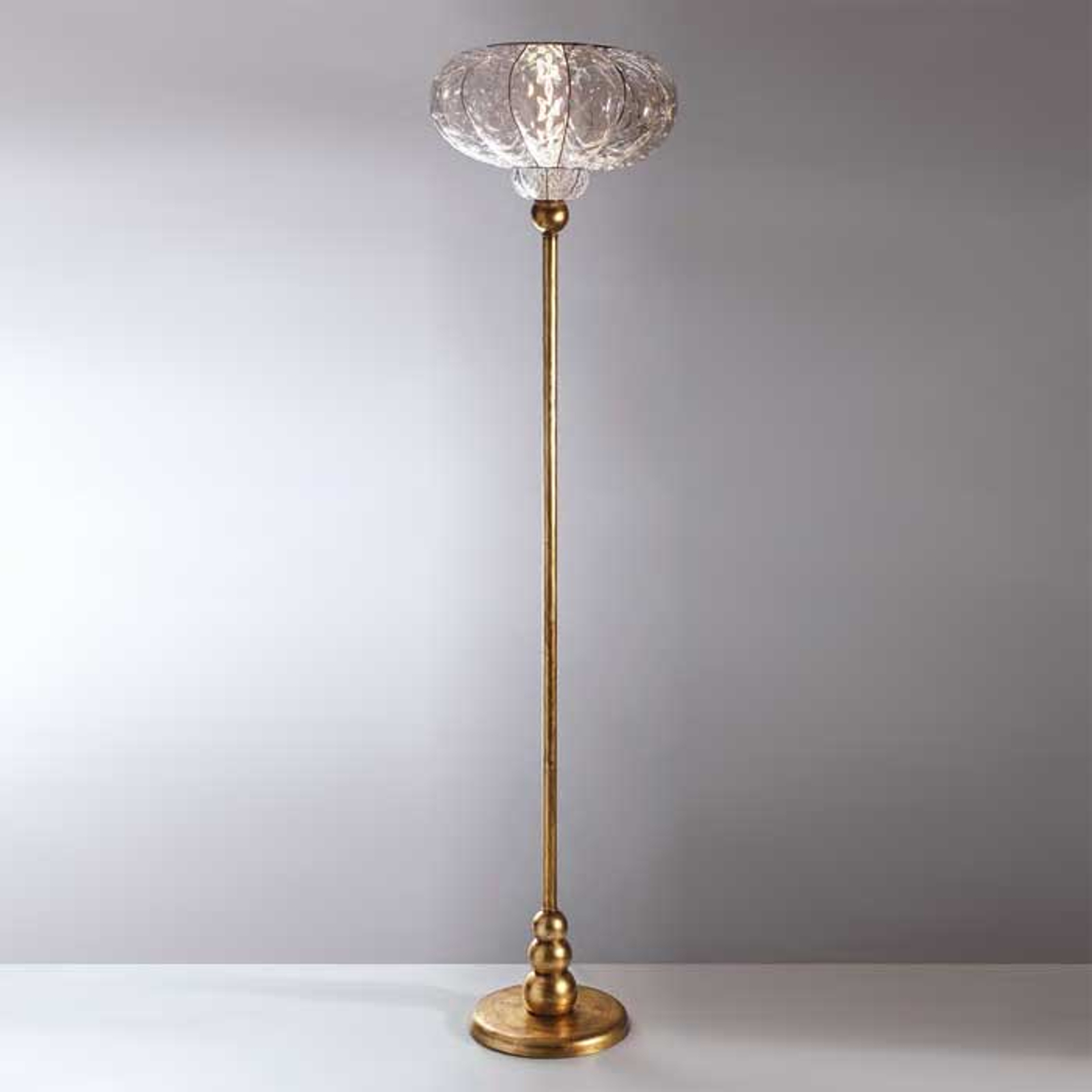 Golvlampa SULTANO med munblåst glas