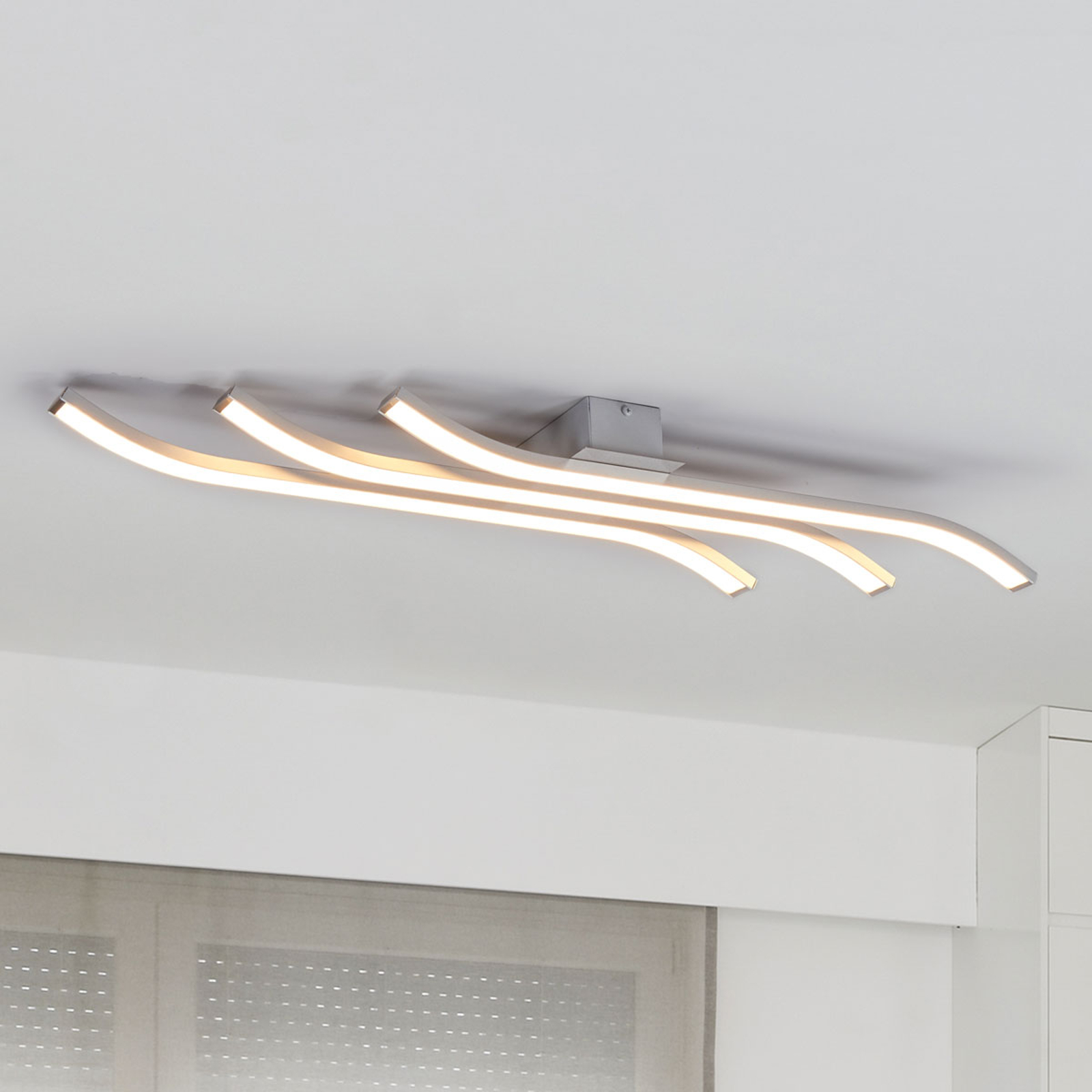Innovativ LED-taklampa Largo