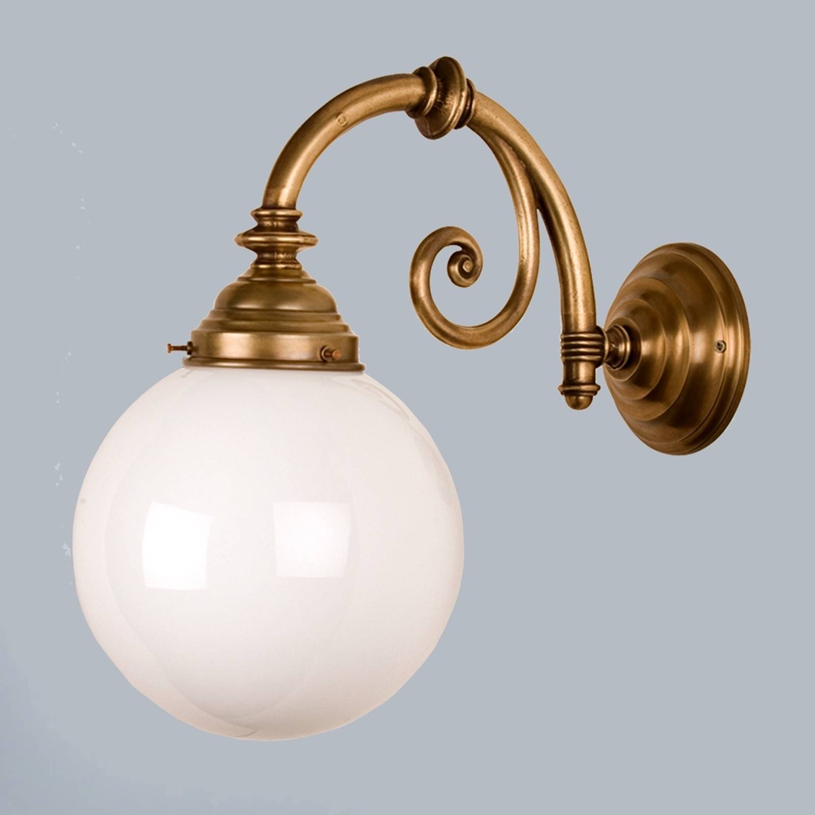 Mässingsvägglampa Frank