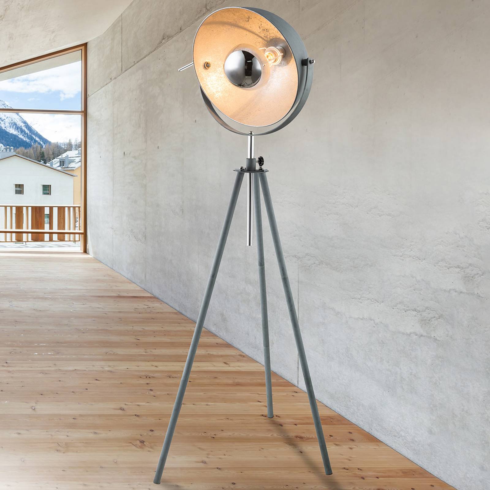 Miriam trebent golvlampa i betongdesign