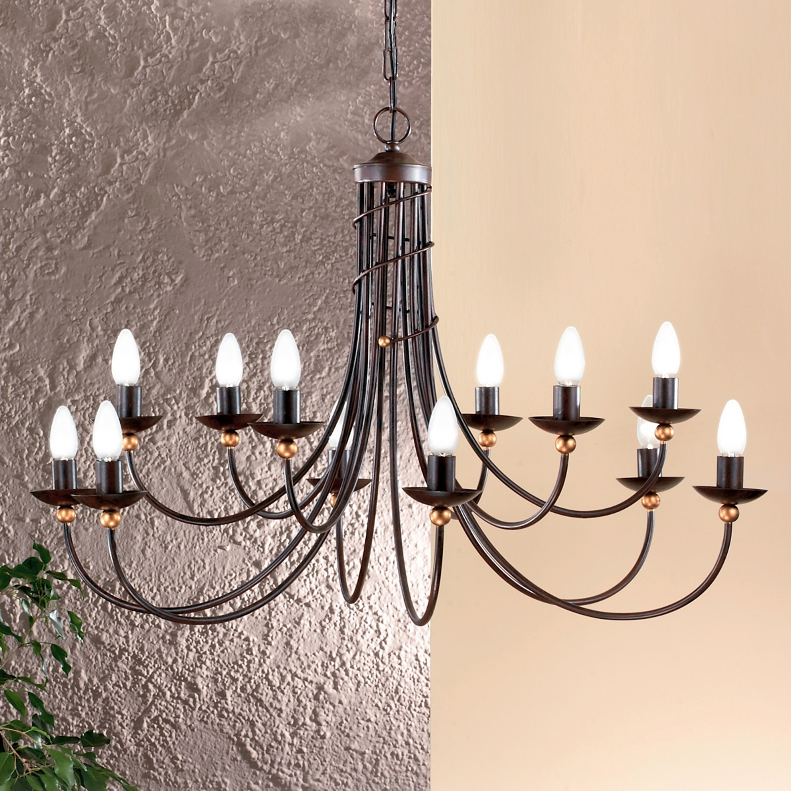 Elegant takkrona GARDA i lantlig stil med 12 ljus