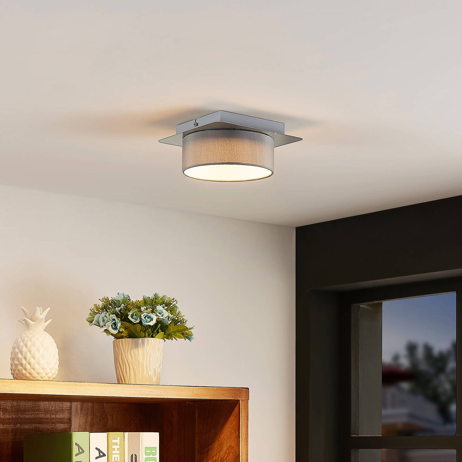 Lindby Aviola LED-taklampa med textilskärm