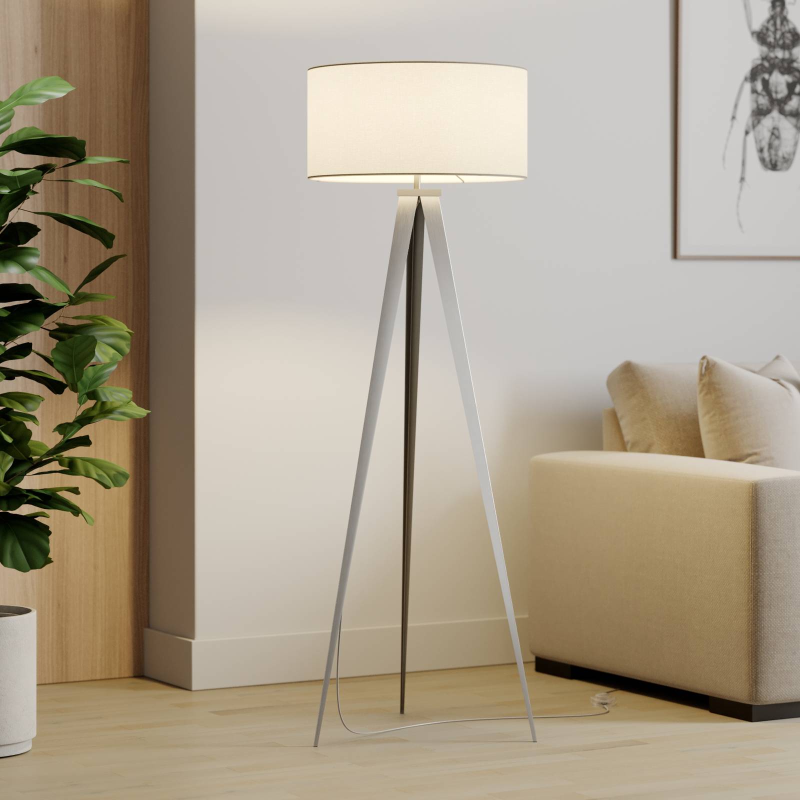 Formskön trebent golvlampa Benik