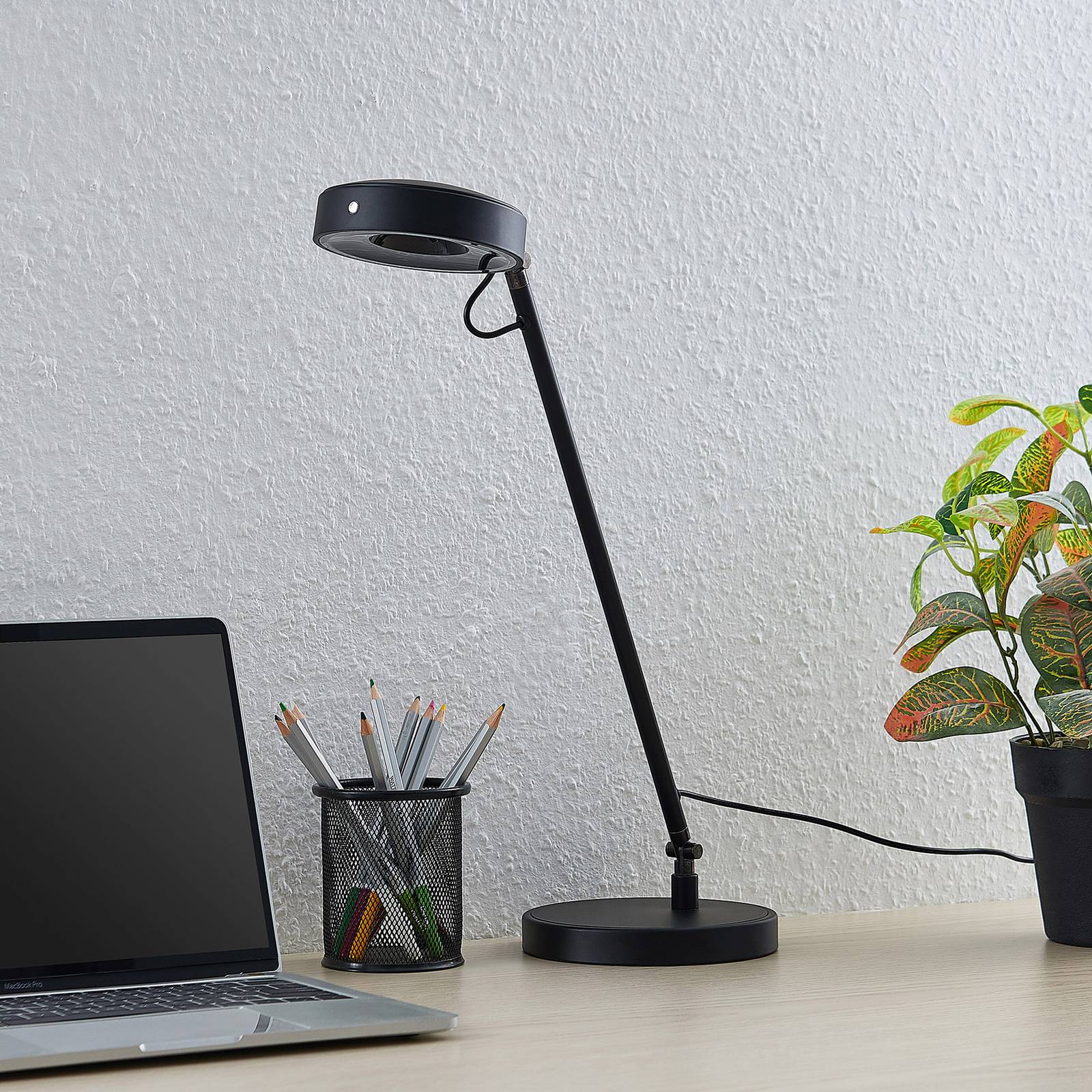 Lucande Vilana LED-bordslampa, svart
