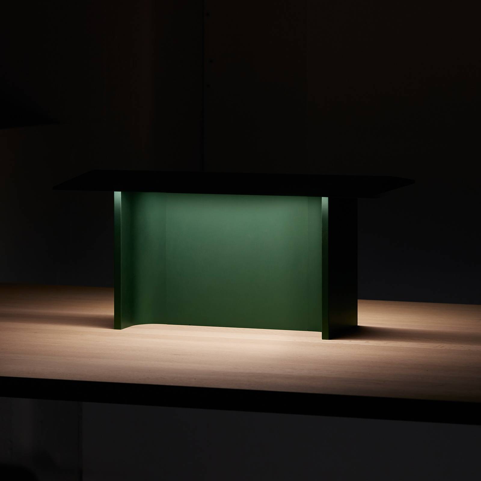 Luceplan Fienile LED-bordslampa, skogsgrön